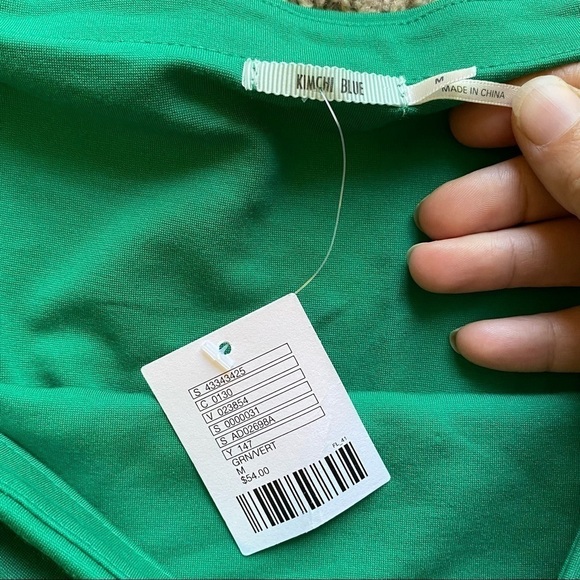 NWT Kimchi Blue Off The Shoulder Green Dress Sz Medium - Picture 3 of 5